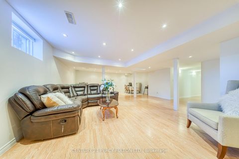 Photo 33 at 117 Maroon Drive, Oak Ridges Lake Wilcox, Richmond Hill