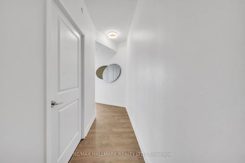 Photo 3 at 1506 - 120 Eagle Rock Way, Rural Vaughan, Vaughan