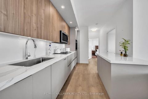 Photo 11 at 1506 - 120 Eagle Rock Way, Rural Vaughan, Vaughan