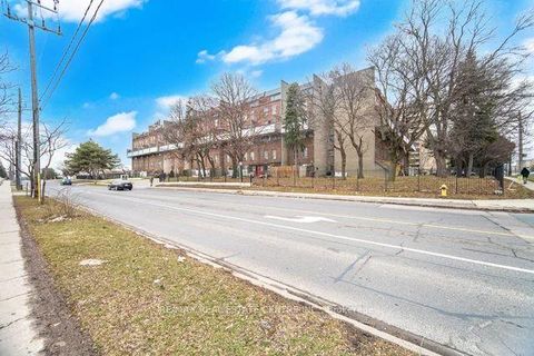 Photo 1 at 255 - 10 Eddystone Avenue, Jane Heights, Toronto