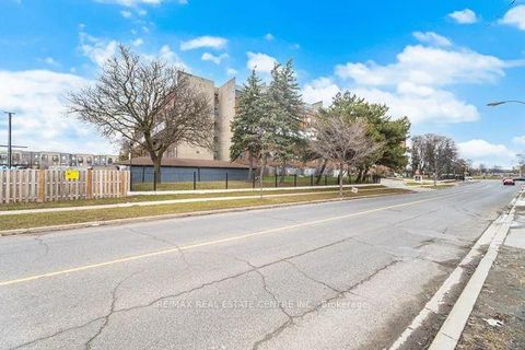 Photo 29 at 255 - 10 Eddystone Avenue, Jane Heights, Toronto