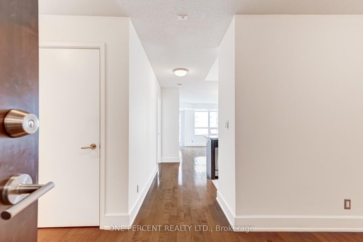 Photo 10 at 410 - 676 Sheppard Avenue E, Bayview Village, Toronto