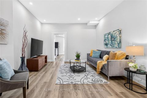 Photo 5 at 518 Quebec Avenue, Junction Area, Toronto