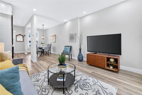 Photo 6 at 518 Quebec Avenue, Junction Area, Toronto