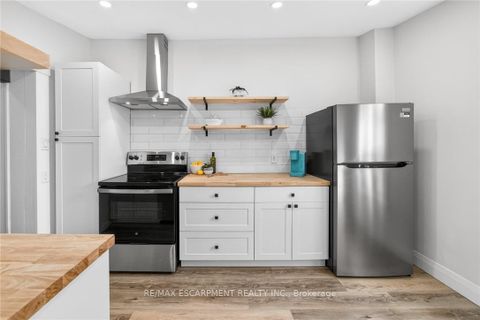 Photo 10 at 518 Quebec Avenue, Junction Area, Toronto