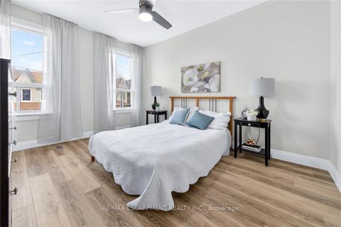 Photo 15 at 518 Quebec Avenue, Junction Area, Toronto