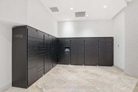 Photo 5 at 1005 - 5 Northtown Way, Willowdale East, Toronto