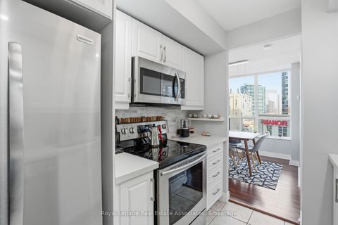 Photo 13 at 1005 - 5 Northtown Way, Willowdale East, Toronto