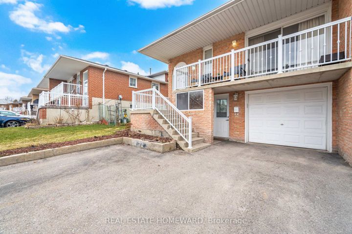 Photo 2 at 309 Royal Salisbury Way, Madoc, Brampton