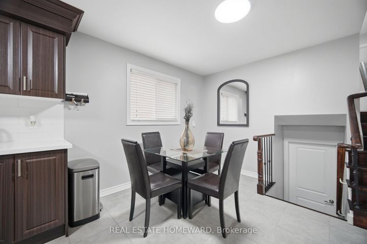 Photo 8 at 309 Royal Salisbury Way, Madoc, Brampton