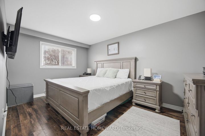 Photo 15 at 309 Royal Salisbury Way, Madoc, Brampton