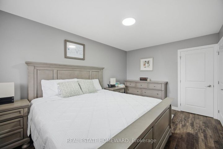 Photo 16 at 309 Royal Salisbury Way, Madoc, Brampton