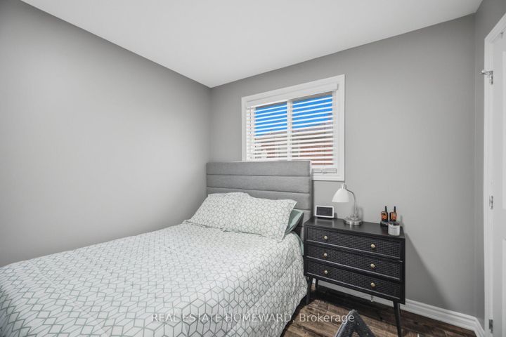 Photo 19 at 309 Royal Salisbury Way, Madoc, Brampton