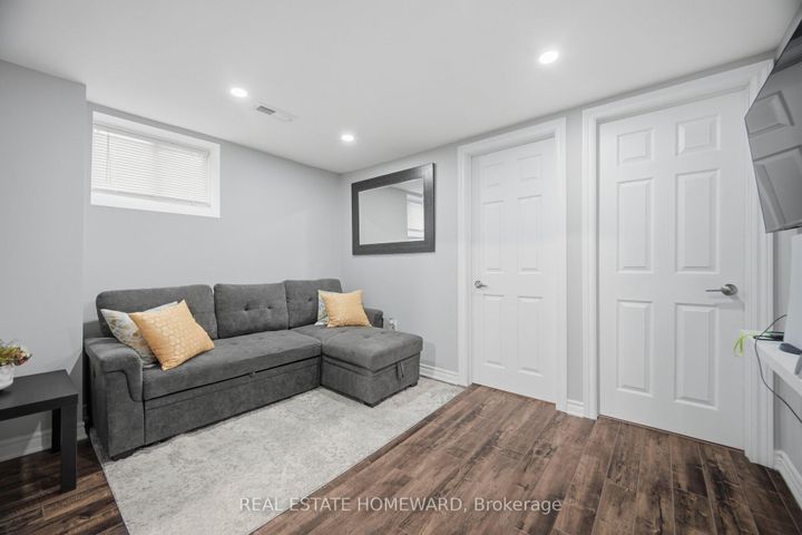 Photo 36 at 309 Royal Salisbury Way, Madoc, Brampton