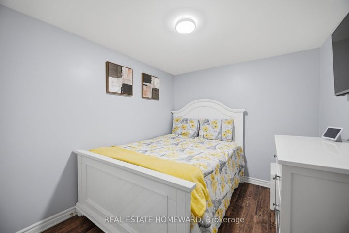 Photo 39 at 309 Royal Salisbury Way, Madoc, Brampton