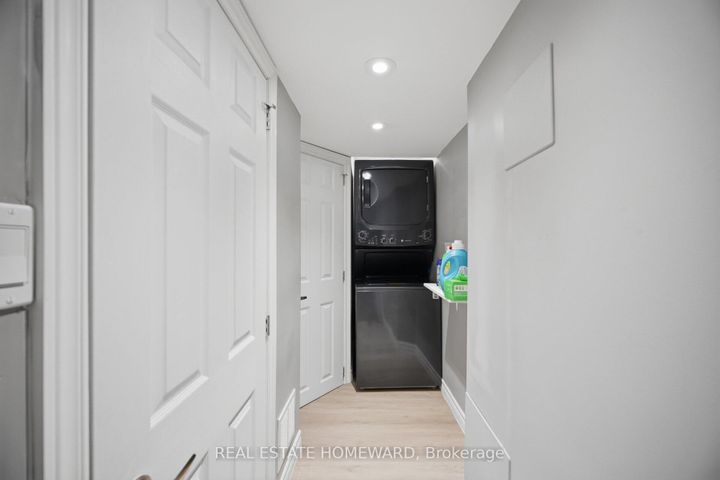 Photo 40 at 309 Royal Salisbury Way, Madoc, Brampton