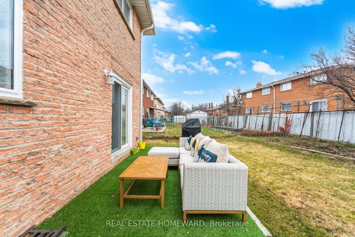 Photo 42 at 309 Royal Salisbury Way, Madoc, Brampton