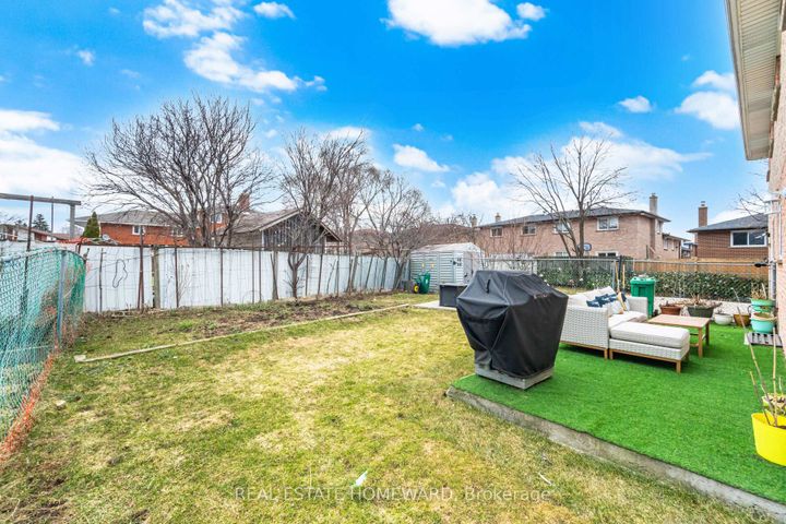 Photo 43 at 309 Royal Salisbury Way, Madoc, Brampton