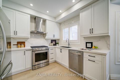 Photo 18 at 22 Kylemore Way, Angus Glen, Markham