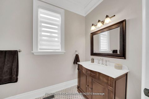 Photo 14 at 76 Elm Grove Avenue, Oak Ridges, Richmond Hill