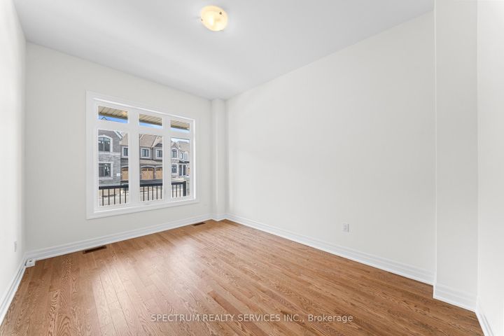 Photo 3 at 17 Mosswood Trail, Vales of Castlemore, Brampton