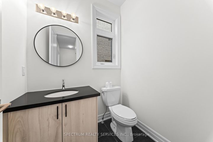 Photo 6 at 17 Mosswood Trail, Vales of Castlemore, Brampton