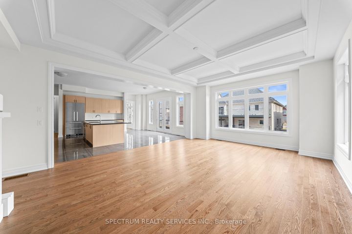 Photo 20 at 17 Mosswood Trail, Vales of Castlemore, Brampton