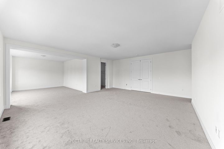 Photo 25 at 17 Mosswood Trail, Vales of Castlemore, Brampton