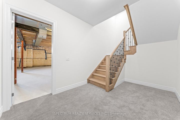 Photo 44 at 17 Mosswood Trail, Vales of Castlemore, Brampton