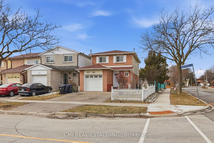 Photo 2 at 40 Glen Hollow Avenue, Clairville, Toronto