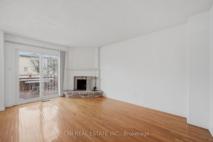 Photo 9 at 40 Glen Hollow Avenue, Clairville, Toronto