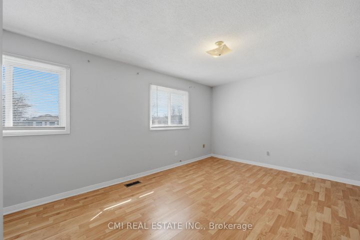 Photo 22 at 40 Glen Hollow Avenue, Clairville, Toronto