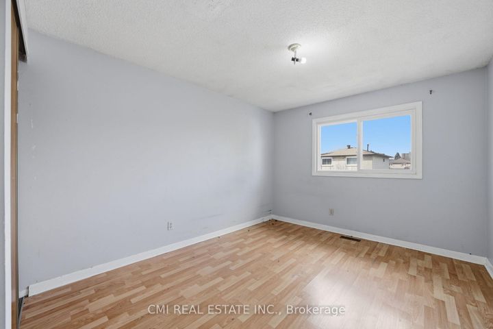 Photo 23 at 40 Glen Hollow Avenue, Clairville, Toronto