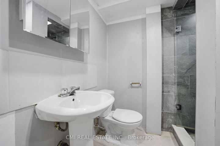 Photo 26 at 40 Glen Hollow Avenue, Clairville, Toronto