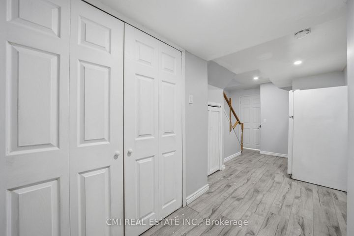 Photo 29 at 40 Glen Hollow Avenue, Clairville, Toronto