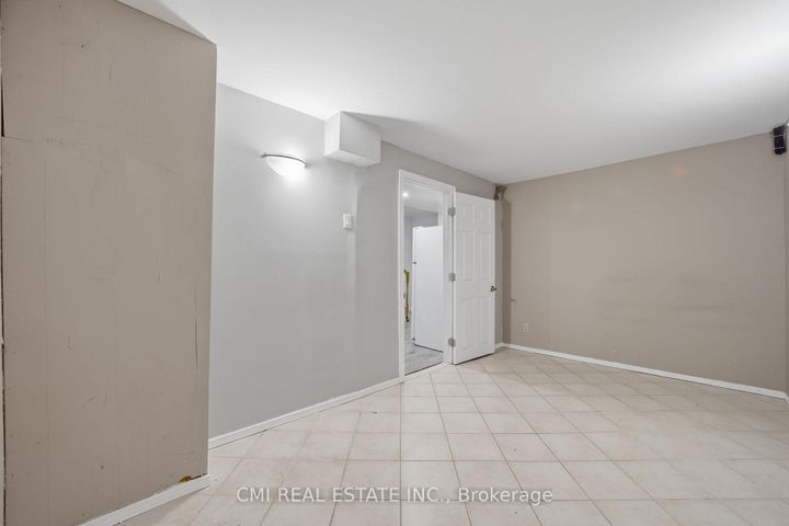 Photo 35 at 40 Glen Hollow Avenue, Clairville, Toronto