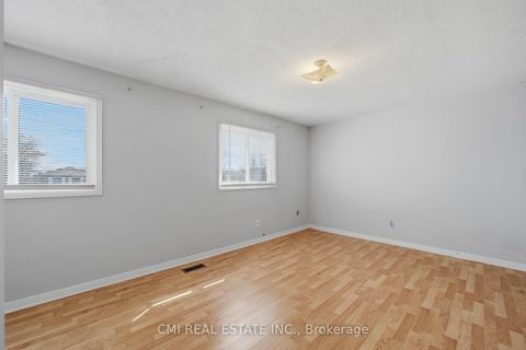 Photo 22 at 40 Glen Hollow Avenue, Clairville, Toronto