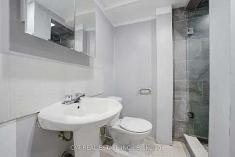 Photo 26 at 40 Glen Hollow Avenue, Clairville, Toronto