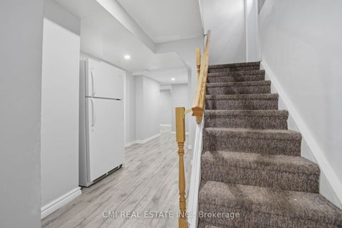 Photo 28 at 40 Glen Hollow Avenue, Clairville, Toronto