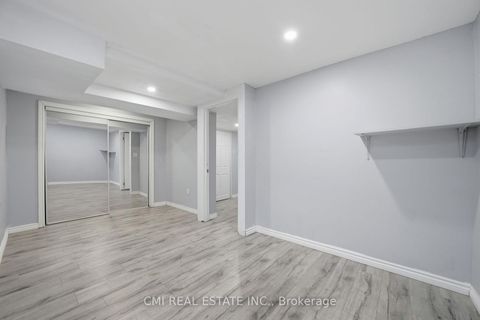 Photo 31 at 40 Glen Hollow Avenue, Clairville, Toronto