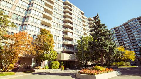 Photo 1 at 210 - 81 Townsgate Drive E, Yorkhill, Vaughan