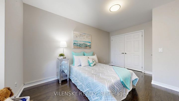 Photo 19 at 34 Elihof Drive, Patterson, Vaughan