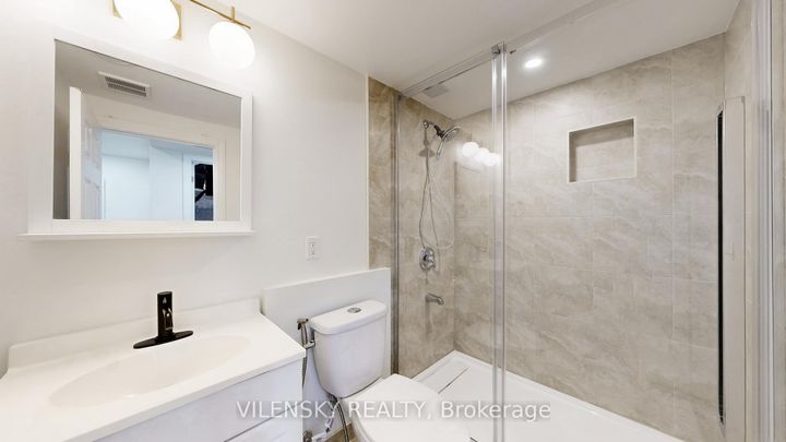 Photo 27 at 34 Elihof Drive, Patterson, Vaughan