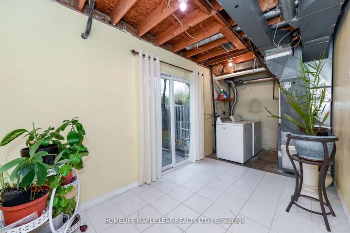 Photo 6 at 85 Enmount Drive, Southgate, Brampton