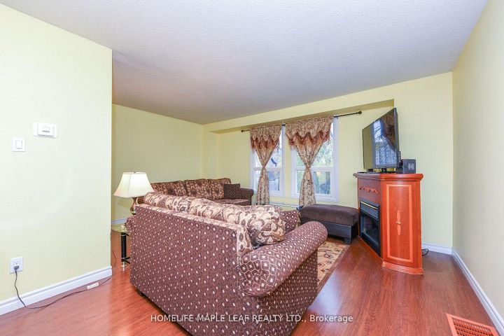 Photo 13 at 85 Enmount Drive, Southgate, Brampton
