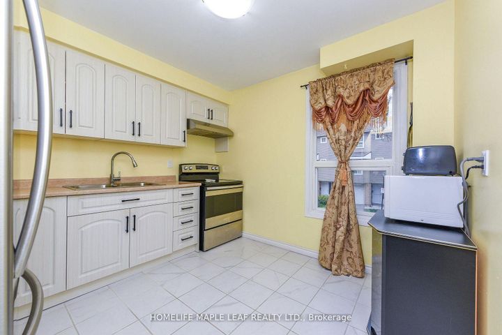 Photo 20 at 85 Enmount Drive, Southgate, Brampton