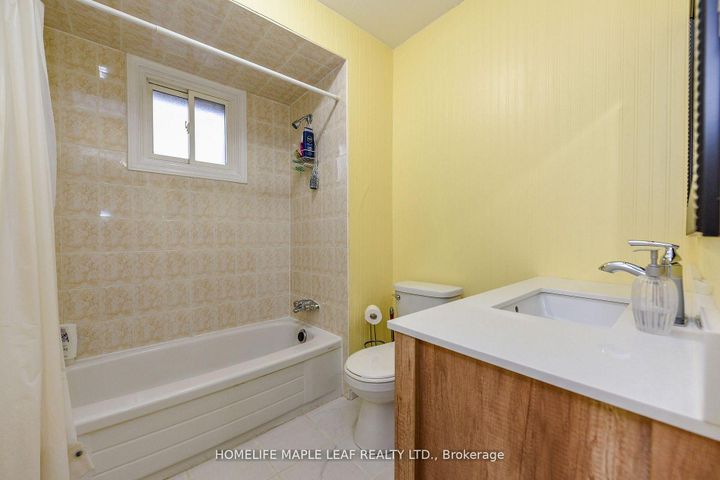 Photo 34 at 85 Enmount Drive, Southgate, Brampton