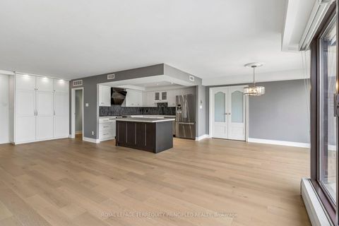 Photo 4 at 3413 - 55 Harbour Square, Waterfront Communities C1, Toronto