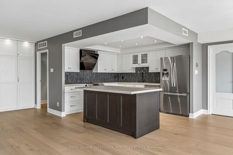 Photo 5 at 3413 - 55 Harbour Square, Waterfront Communities C1, Toronto