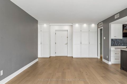 Photo 7 at 3413 - 55 Harbour Square, Waterfront Communities C1, Toronto